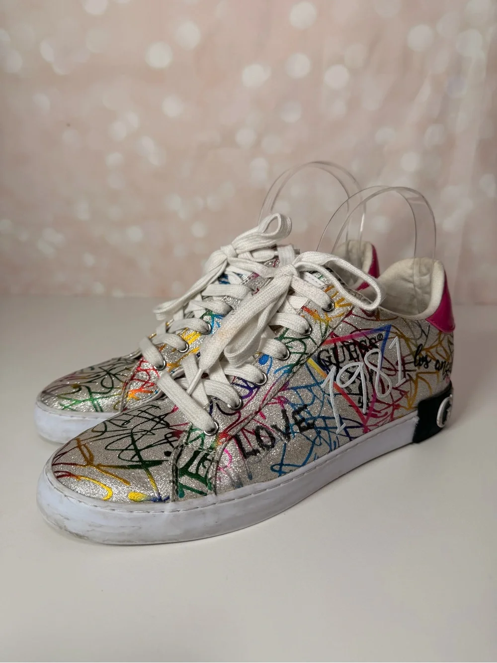 GUESS Fashion Sneaker White Graffiti Print